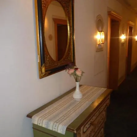 Gasthof-hotel Hohensteiger Guest house