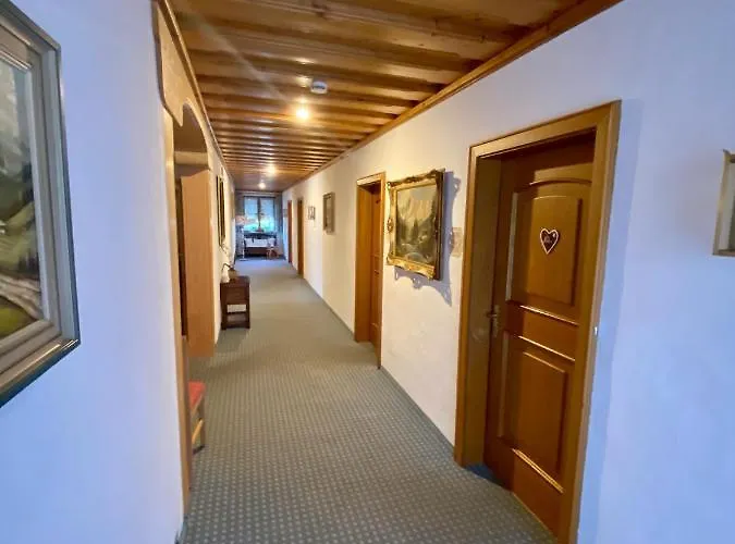 Gasthof-hotel Hoehensteiger 3* רוזנהיים