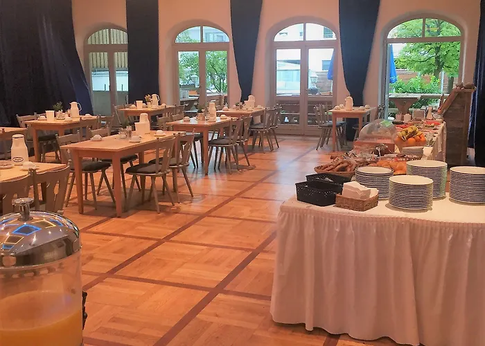 Gasthof-hotel Hoehensteiger 3* רוזנהיים